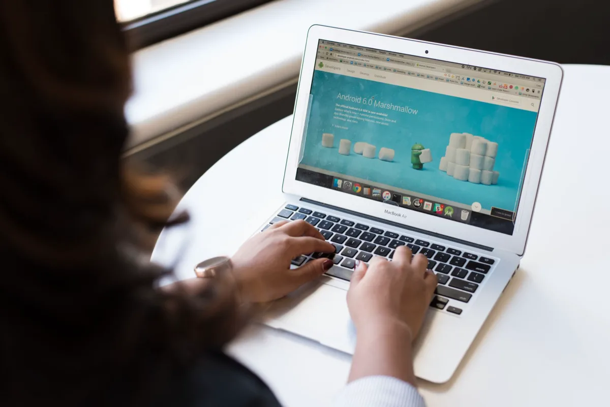 Como Criar um Site que Converte Visitantes em Clientes: 10 Elementos Essenciais