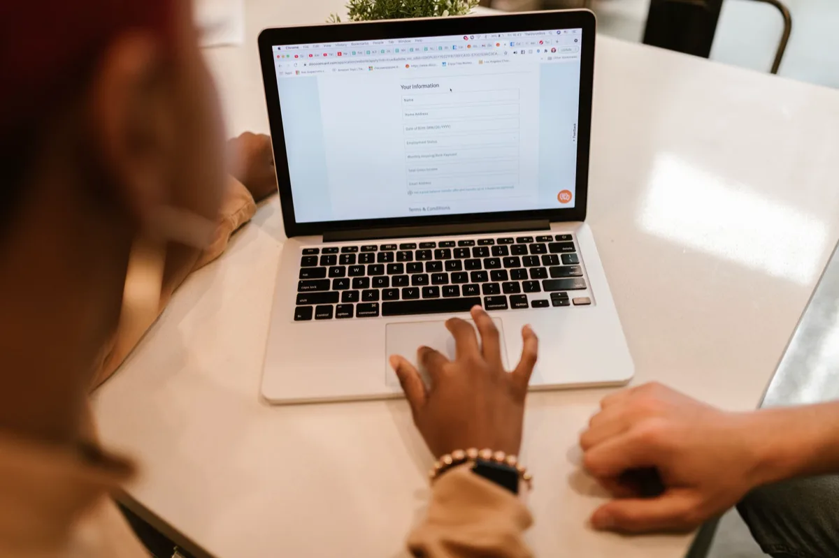 Como Usar Formulários no Seu Site para Capturar Leads 24 Horas por Dia
